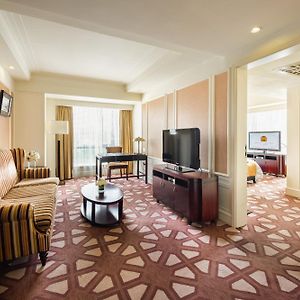 Paramount Gallery Hotel